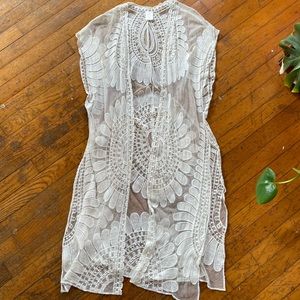 Francesca’s One Size Kimono